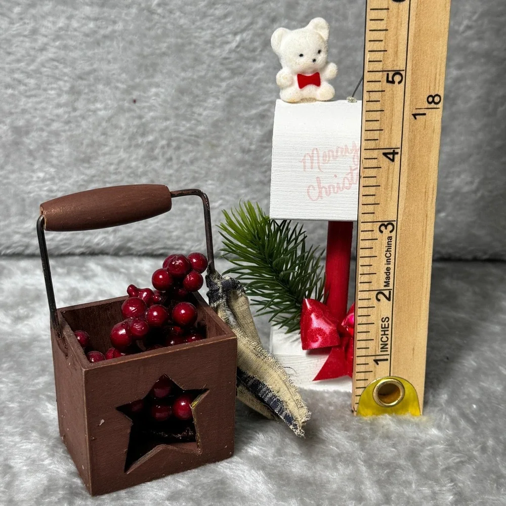 Mini Primitive Wood Star Basket Décor Faux Cranberries‎ Country Farmhouse Rustic